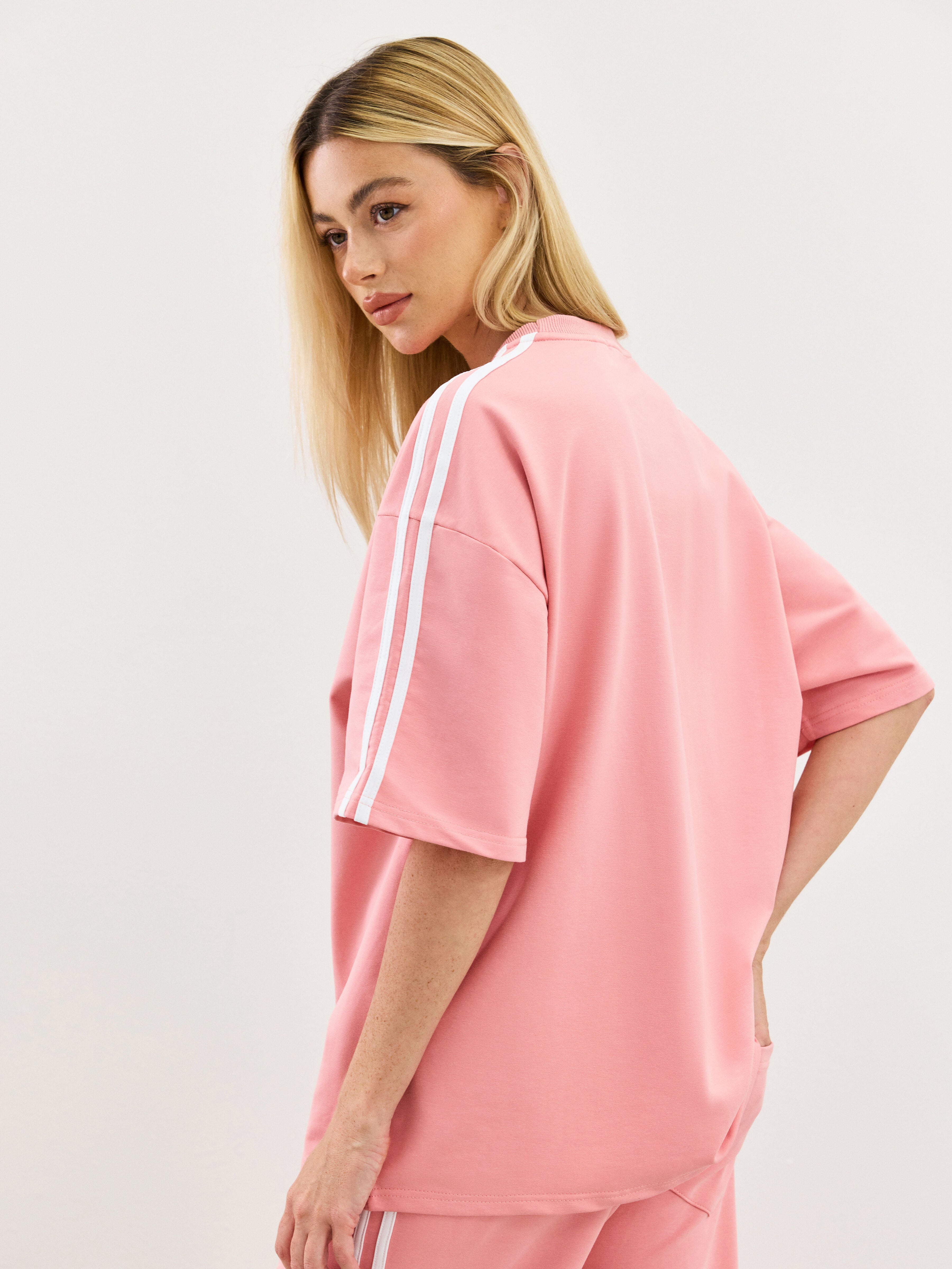 Oversized Crewneck Tee - Rose Pink