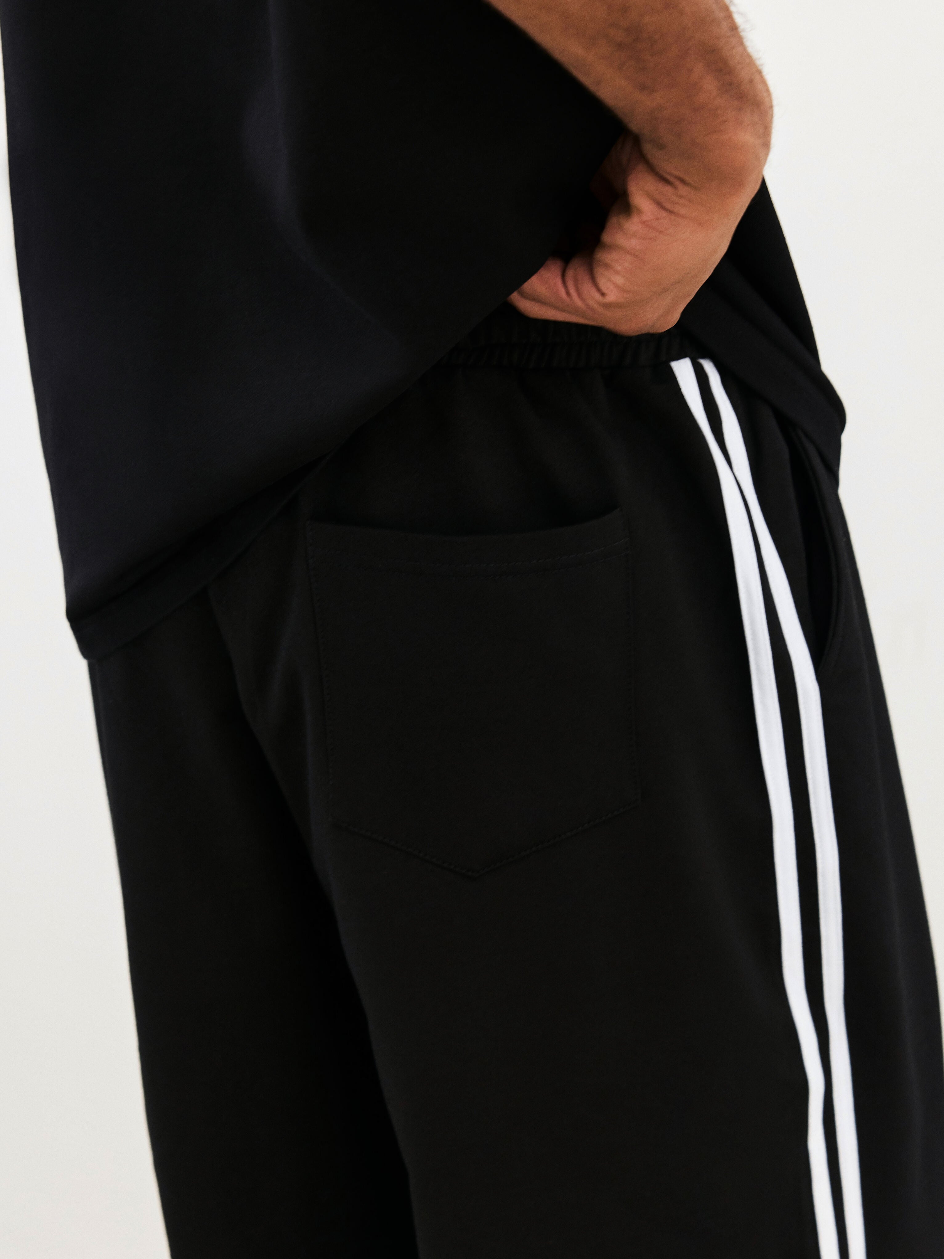 Relaxed Track Pants - Black