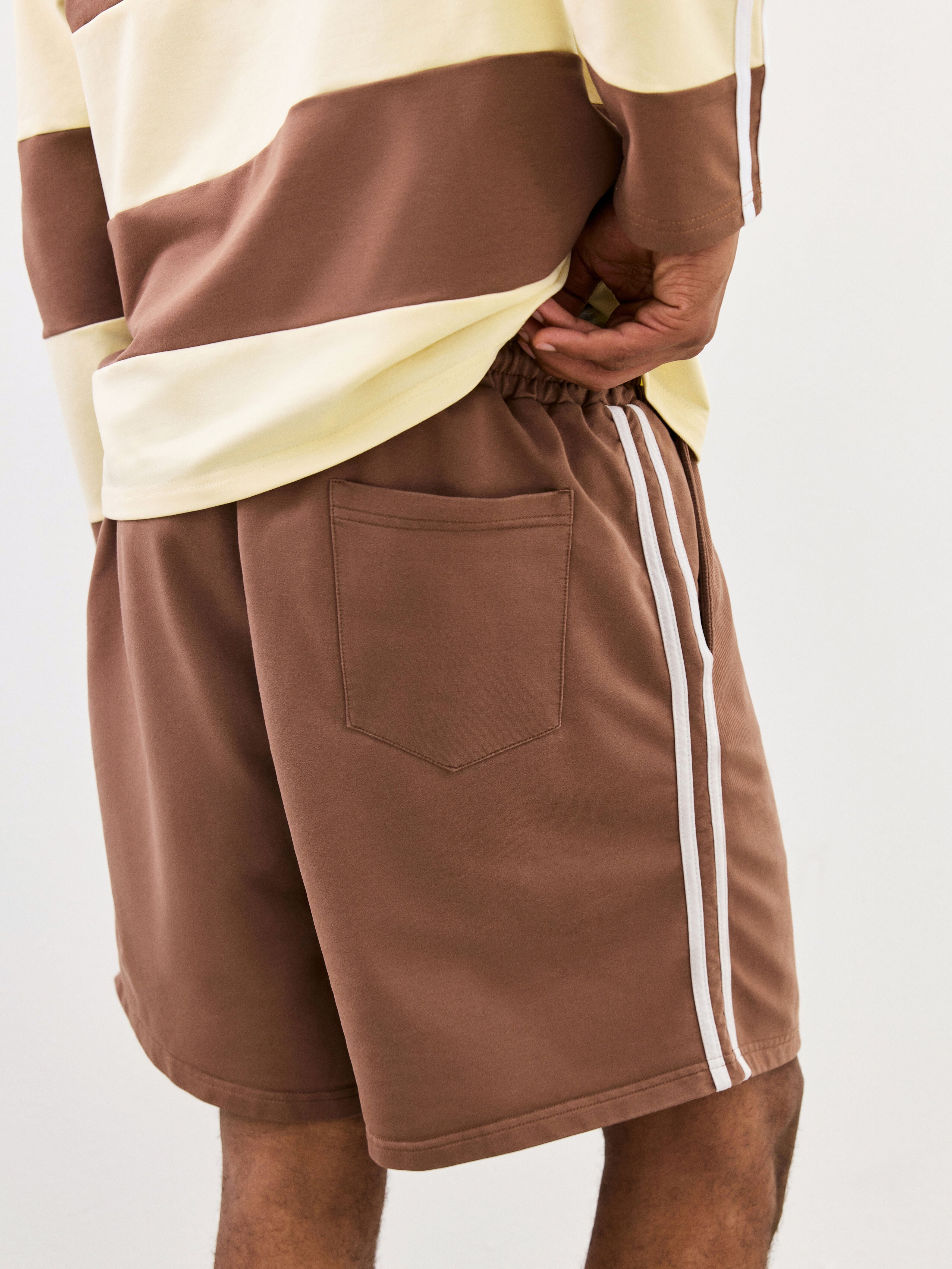 Relaxed Fit Shorts - Mocha Brown